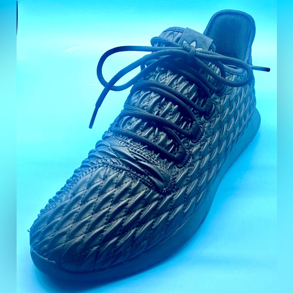 Adidas tubular shadow